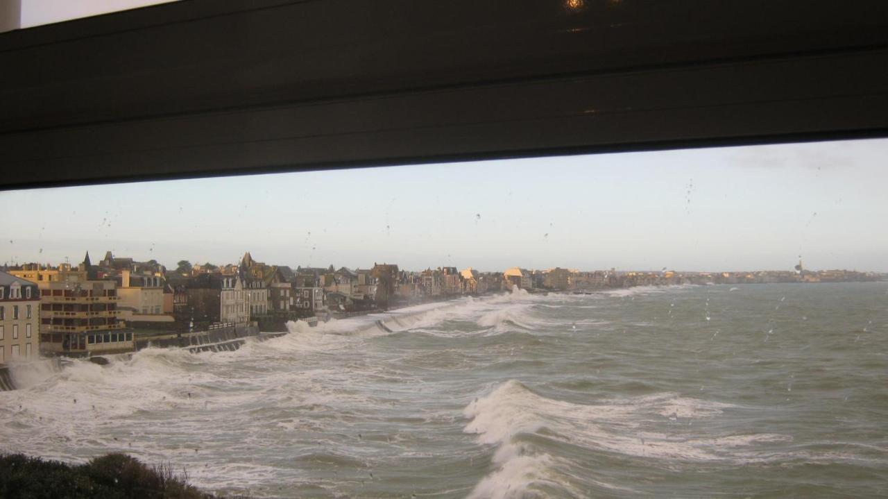 Le Courtois Apartment Saint-Malo Exterior photo